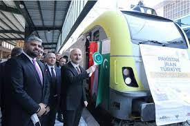Το τρένο Κωνσταντινούπολη-Τεχεράνη-Ισλαμαμπάντ θα συνεχίσει να λειτουργεί καθησυχάζει την Τουρκία - Φωτογραφία 1