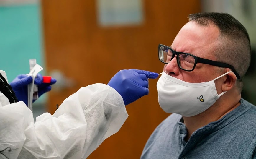 Προειδοποίηση FDA για τα self test: Μην τα χρησιμοποιείτε στον λαιμό αντί για τη μύτη - Φωτογραφία 1
