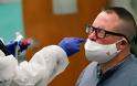 Προειδοποίηση FDA για τα self test: Μην τα χρησιμοποιείτε στον λαιμό αντί για τη μύτη