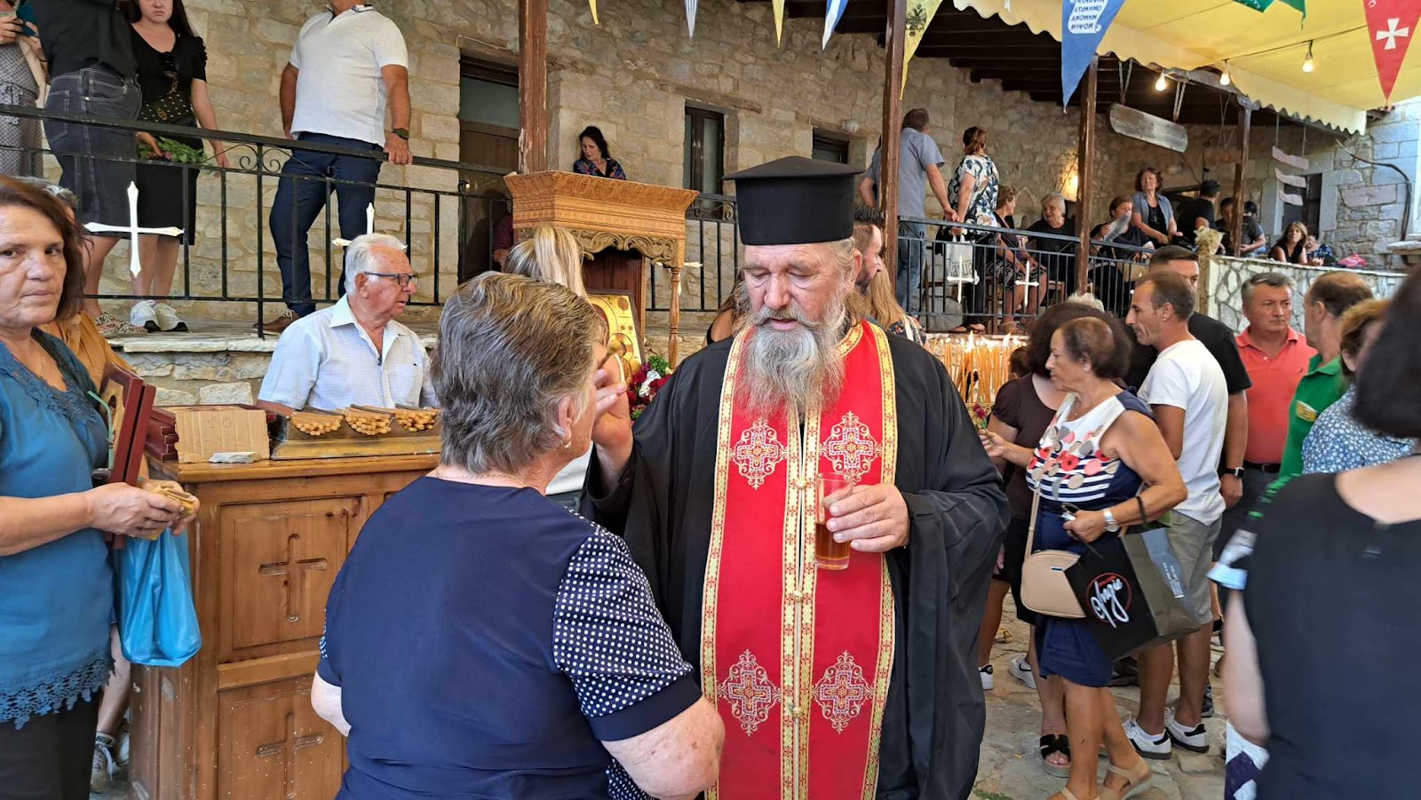 Μεγας  Εσπερινός στην Ιερά Μονή Ρόμβου Βάτου -Παναγία η Ρομβιάτισσα- στα Ακαρνανικά (φώτο  Στελλα Λιαπη) - Φωτογραφία 38