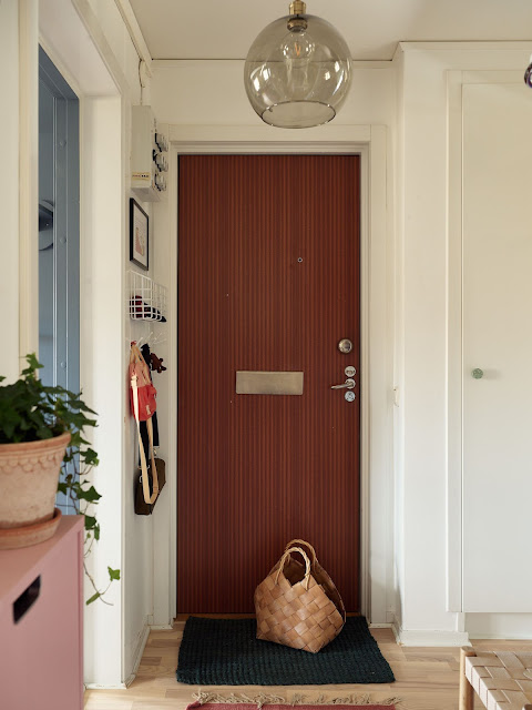 Έντονα χρώματα και ξεχωριστή ατμόσφαιρα σε 56τμ - Φωτογραφία 25