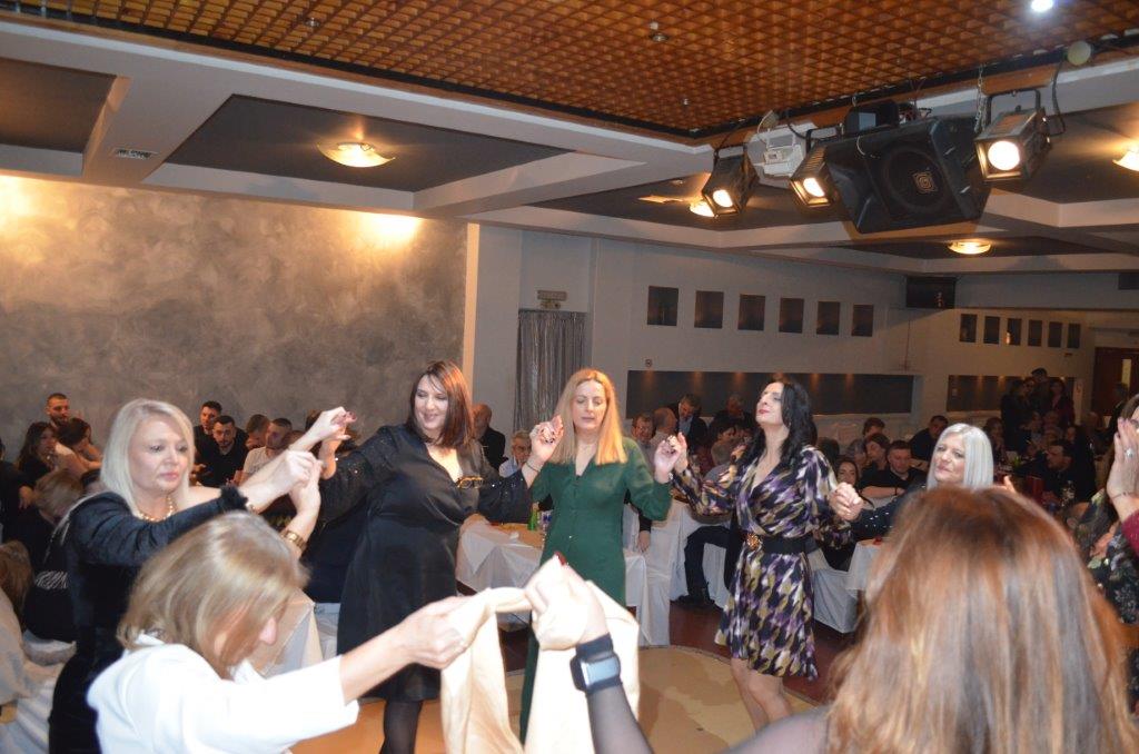 Μεγάλη επιτυχία σημείωσε η χοροεσπερίδα και η κοπή πίτας, που διοργάνωσε ο  σύλλογος Μπαμπίνης Χριστόδουλος Παμπλέκης  (φωτο-βιντεο) - Φωτογραφία 101