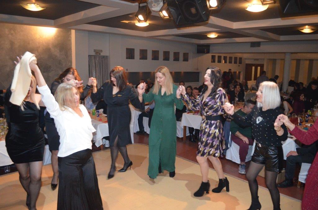 Μεγάλη επιτυχία σημείωσε η χοροεσπερίδα και η κοπή πίτας, που διοργάνωσε ο  σύλλογος Μπαμπίνης Χριστόδουλος Παμπλέκης  (φωτο-βιντεο) - Φωτογραφία 105