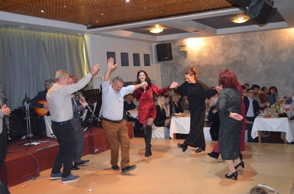 Μεγάλη επιτυχία σημείωσε η χοροεσπερίδα και η κοπή πίτας, που διοργάνωσε ο  σύλλογος Μπαμπίνης Χριστόδουλος Παμπλέκης  (φωτο-βιντεο) - Φωτογραφία 72