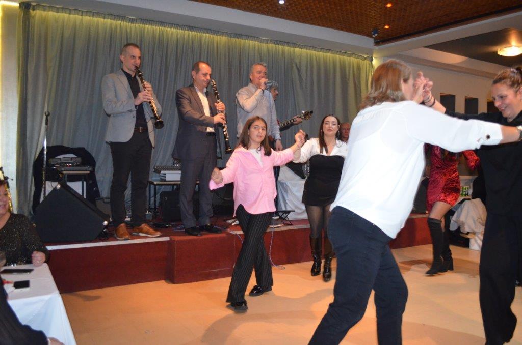 Μεγάλη επιτυχία σημείωσε η χοροεσπερίδα και η κοπή πίτας, που διοργάνωσε ο  σύλλογος Μπαμπίνης Χριστόδουλος Παμπλέκης  (φωτο-βιντεο) - Φωτογραφία 75