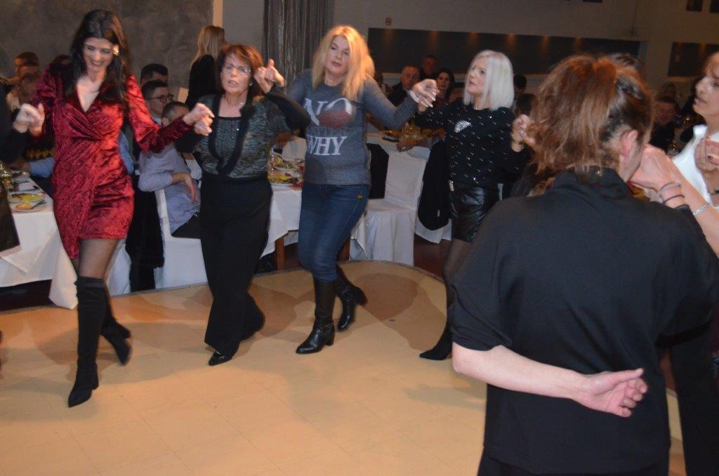 Μεγάλη επιτυχία σημείωσε η χοροεσπερίδα και η κοπή πίτας, που διοργάνωσε ο  σύλλογος Μπαμπίνης Χριστόδουλος Παμπλέκης  (φωτο-βιντεο) - Φωτογραφία 81