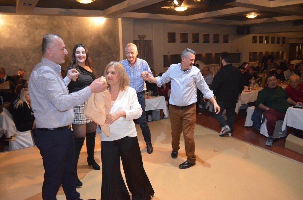 Μεγάλη επιτυχία σημείωσε η χοροεσπερίδα και η κοπή πίτας, που διοργάνωσε ο  σύλλογος Μπαμπίνης Χριστόδουλος Παμπλέκης  (φωτο-βιντεο) - Φωτογραφία 89