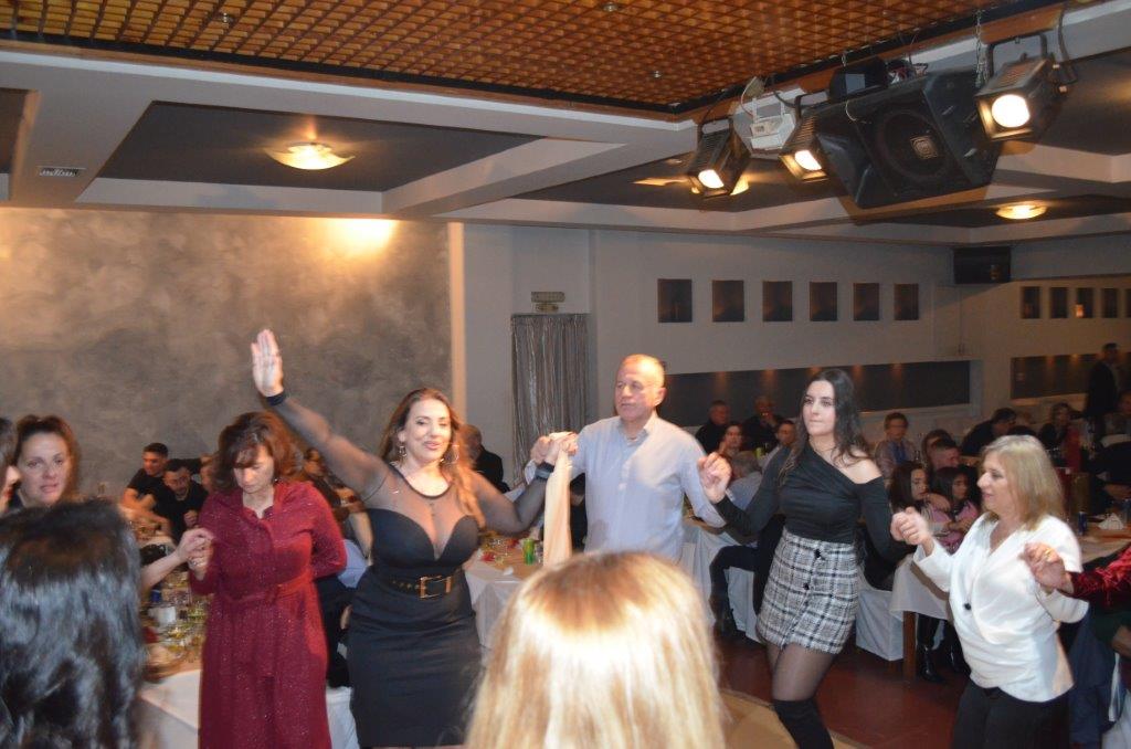 Μεγάλη επιτυχία σημείωσε η χοροεσπερίδα και η κοπή πίτας, που διοργάνωσε ο  σύλλογος Μπαμπίνης Χριστόδουλος Παμπλέκης  (φωτο-βιντεο) - Φωτογραφία 92