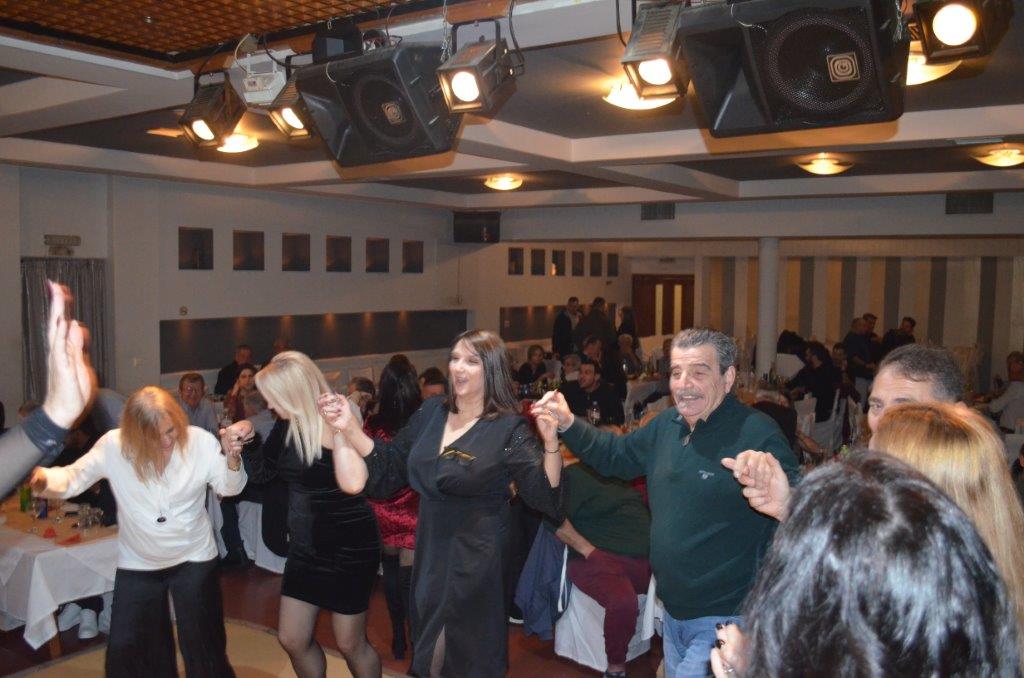 Μεγάλη επιτυχία σημείωσε η χοροεσπερίδα και η κοπή πίτας, που διοργάνωσε ο  σύλλογος Μπαμπίνης Χριστόδουλος Παμπλέκης  (φωτο-βιντεο) - Φωτογραφία 93