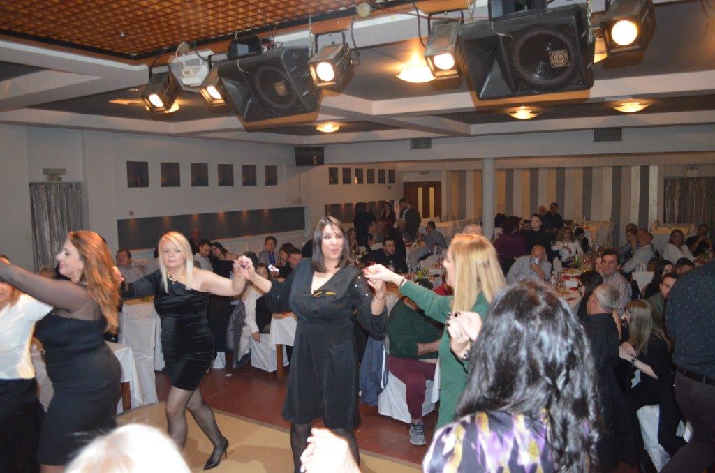 Μεγάλη επιτυχία σημείωσε η χοροεσπερίδα και η κοπή πίτας, που διοργάνωσε ο  σύλλογος Μπαμπίνης Χριστόδουλος Παμπλέκης  (φωτο-βιντεο) - Φωτογραφία 97