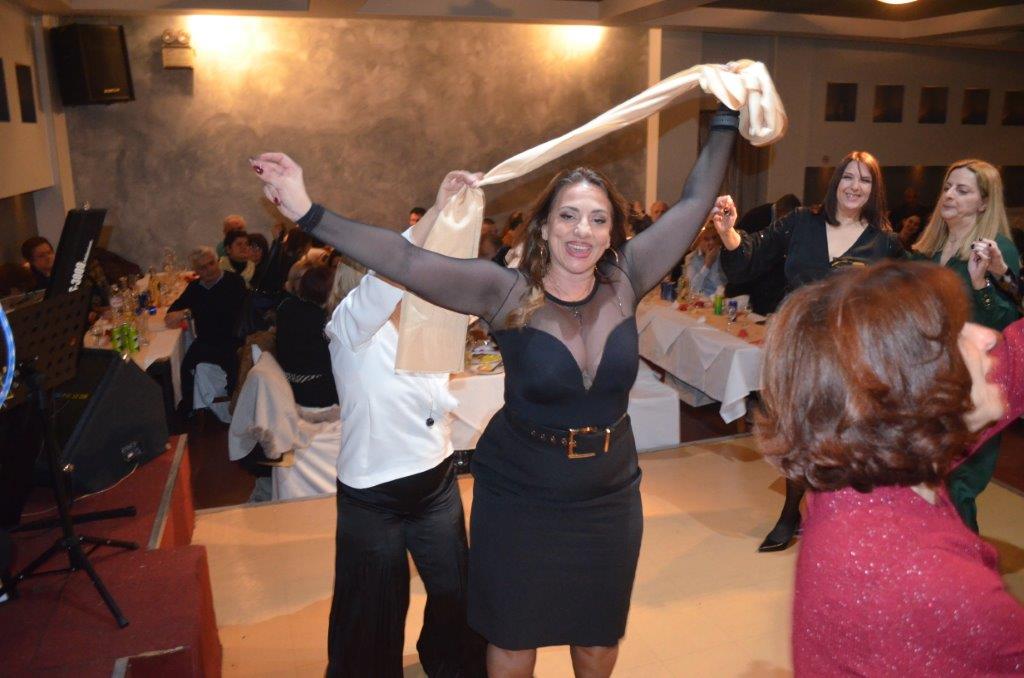 Μεγάλη επιτυχία σημείωσε η χοροεσπερίδα και η κοπή πίτας, που διοργάνωσε ο  σύλλογος Μπαμπίνης Χριστόδουλος Παμπλέκης  (φωτο-βιντεο) - Φωτογραφία 98