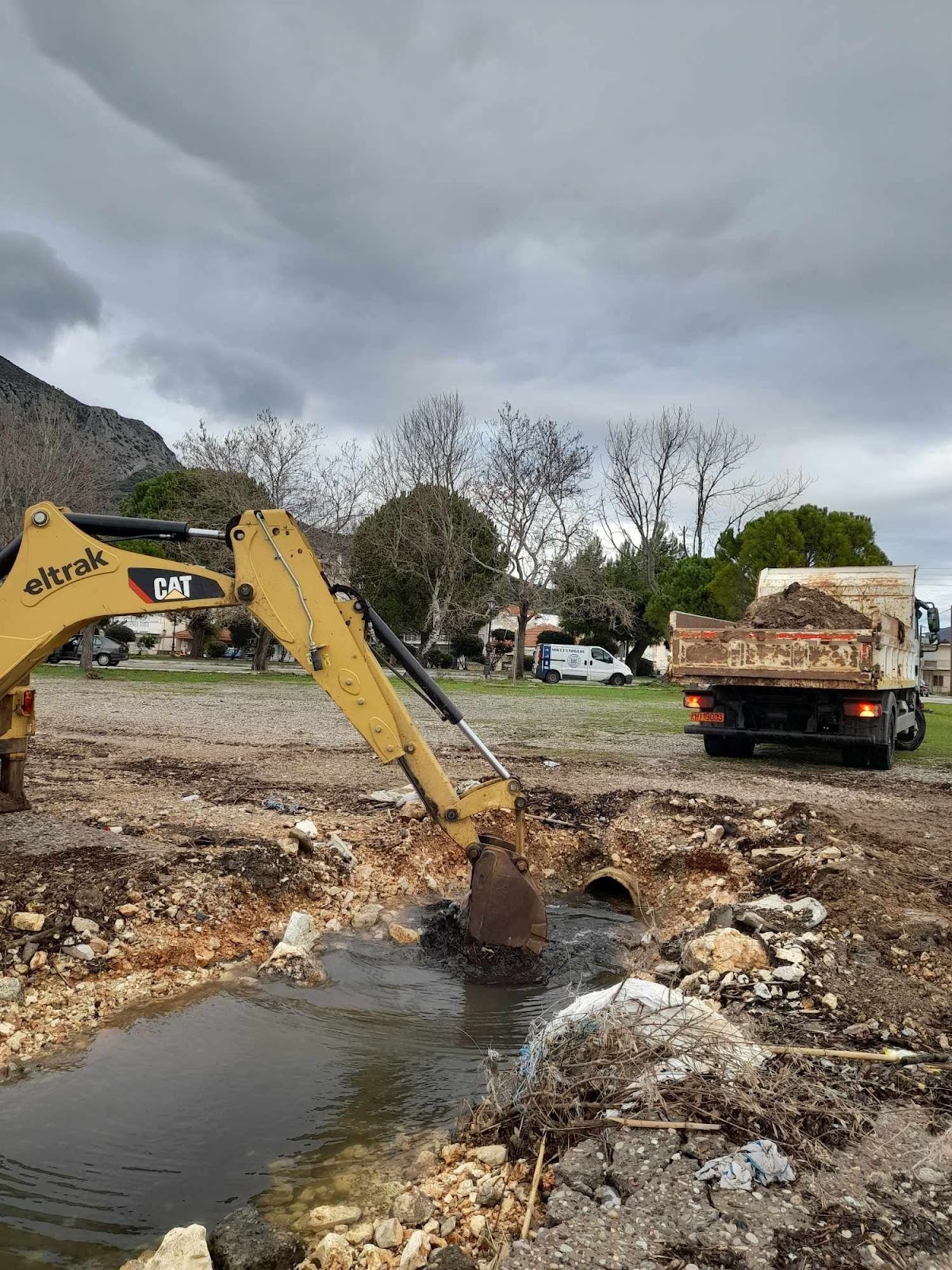 Αρετη Γριτσιπη : πολλαπλες παρεμβάσεις που αφορούν στη βελτίωση της καθημερινότητα στον Αστακο - Φωτογραφία 2