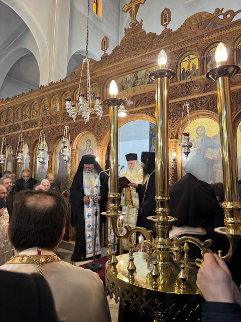 Τελέστηκε ἡ Ἐξόδιος Ἀκολουθία καὶ ἡ ταφὴ τοῦ μακαριστοῦ Γέροντος Κοσμᾶ, Καθηγουμένου τῆς Ἱερᾶς Μονῆς Στομίου Κονίτσης - Φωτογραφία 12