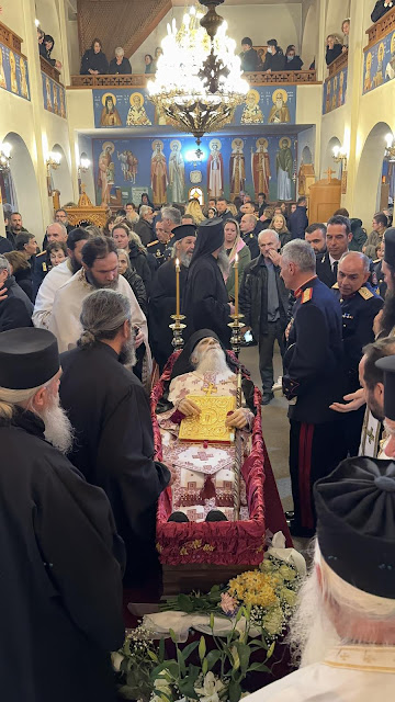 Τελέστηκε ἡ Ἐξόδιος Ἀκολουθία καὶ ἡ ταφὴ τοῦ μακαριστοῦ Γέροντος Κοσμᾶ, Καθηγουμένου τῆς Ἱερᾶς Μονῆς Στομίου Κονίτσης - Φωτογραφία 18