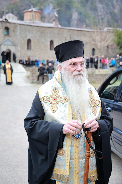 Τελέστηκε ἡ Ἐξόδιος Ἀκολουθία καὶ ἡ ταφὴ τοῦ μακαριστοῦ Γέροντος Κοσμᾶ, Καθηγουμένου τῆς Ἱερᾶς Μονῆς Στομίου Κονίτσης - Φωτογραφία 30