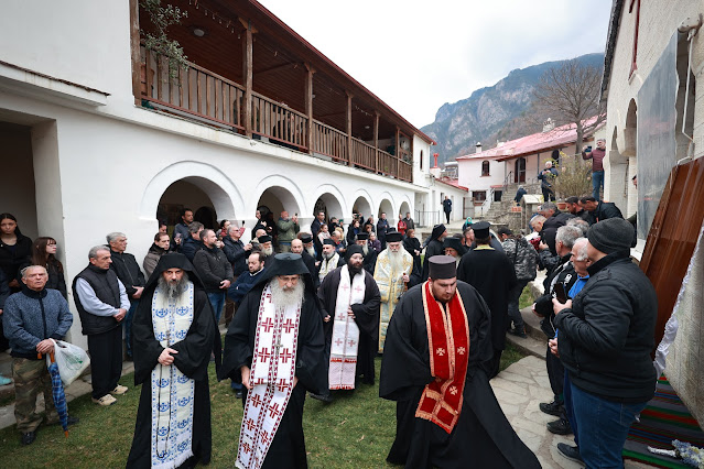 Τελέστηκε ἡ Ἐξόδιος Ἀκολουθία καὶ ἡ ταφὴ τοῦ μακαριστοῦ Γέροντος Κοσμᾶ, Καθηγουμένου τῆς Ἱερᾶς Μονῆς Στομίου Κονίτσης - Φωτογραφία 54