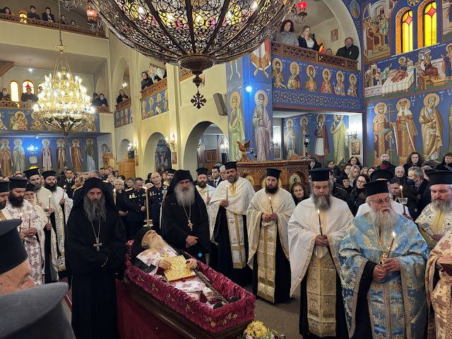 Τελέστηκε ἡ Ἐξόδιος Ἀκολουθία καὶ ἡ ταφὴ τοῦ μακαριστοῦ Γέροντος Κοσμᾶ, Καθηγουμένου τῆς Ἱερᾶς Μονῆς Στομίου Κονίτσης - Φωτογραφία 8