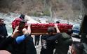 Τελέστηκε ἡ Ἐξόδιος Ἀκολουθία καὶ ἡ ταφὴ τοῦ μακαριστοῦ Γέροντος Κοσμᾶ, Καθηγουμένου τῆς Ἱερᾶς Μονῆς Στομίου Κονίτσης - Φωτογραφία 20