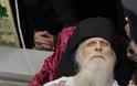 Τελέστηκε ἡ Ἐξόδιος Ἀκολουθία καὶ ἡ ταφὴ τοῦ μακαριστοῦ Γέροντος Κοσμᾶ, Καθηγουμένου τῆς Ἱερᾶς Μονῆς Στομίου Κονίτσης - Φωτογραφία 78