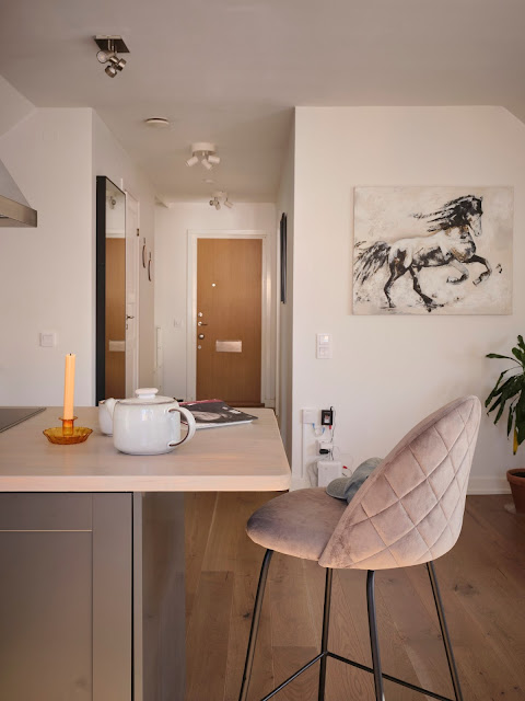 Κομψή και ζεστή διακόσμηση σε σοφίτα 63τμ - Φωτογραφία 10