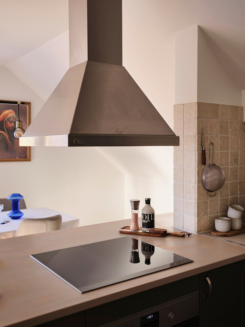 Κομψή και ζεστή διακόσμηση σε σοφίτα 63τμ - Φωτογραφία 9