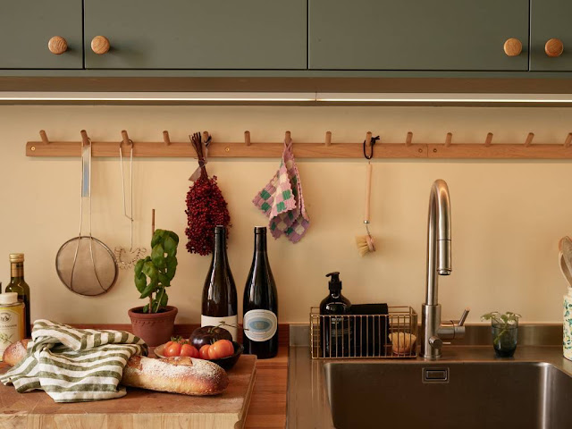 Διαμέρισμα σε σύγχρονο ρουστίκ στυλ διαμορφωμένο με οικονομικές επιλογές - Φωτογραφία 12