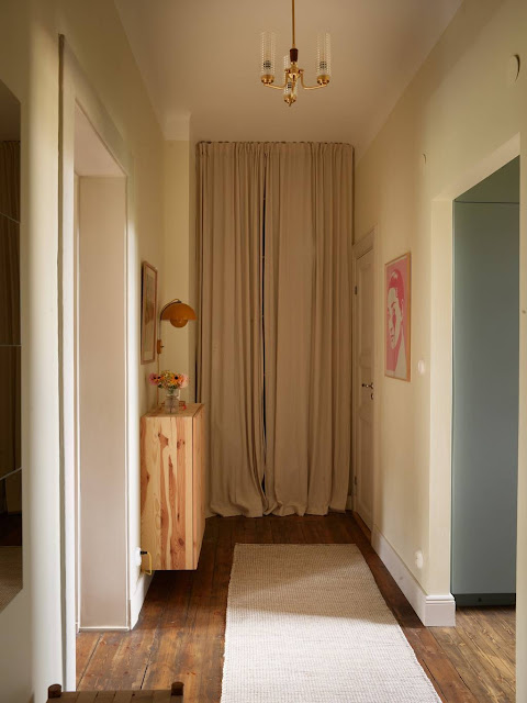 Διαμέρισμα σε σύγχρονο ρουστίκ στυλ διαμορφωμένο με οικονομικές επιλογές - Φωτογραφία 25