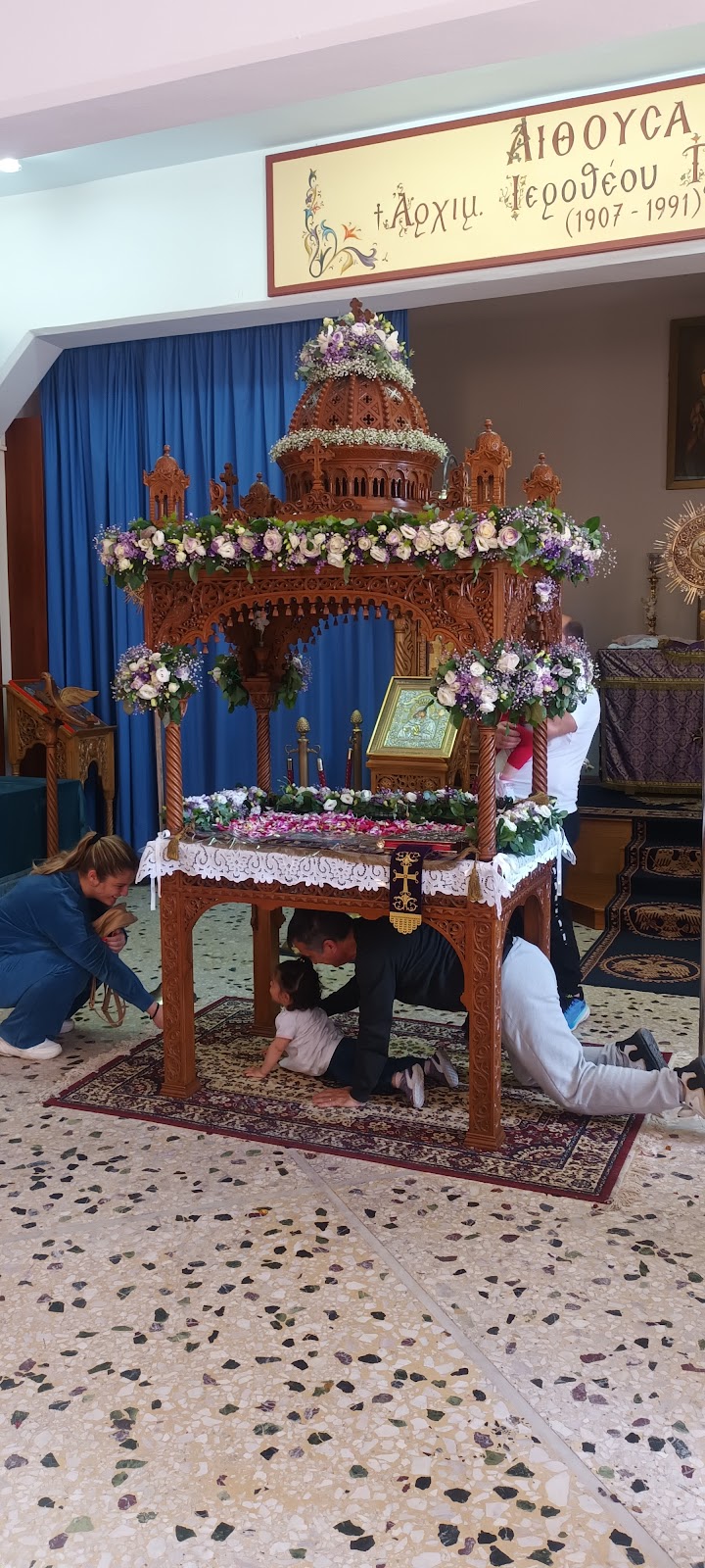 Στολισμος Επιταφιου στον Αστακο - Φωτογραφία 2