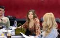 «Γιατί ρε πατέρα;»: Μία κηδεία, τρία αδέρφια και τρία εκατομμύρια ευρώ. Τι μπορεί να πάει στραβά;  - Η πρώτη ανάγνωση της νέας ανατρεπτικής κωμωδίας του ΑΝΤ1 - Φωτογραφία 3