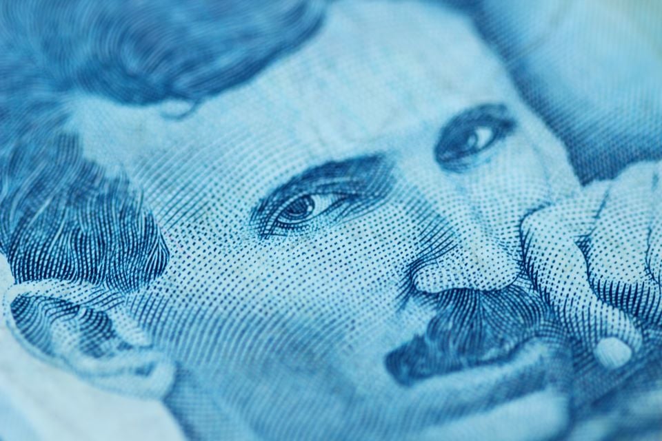 Ο Elon Musk αγόρασε τα δικαιώματα του ονόματός του για 75.000 δολάρια – Ποιος ήταν ο Nikola Tesla; - Φωτογραφία 2