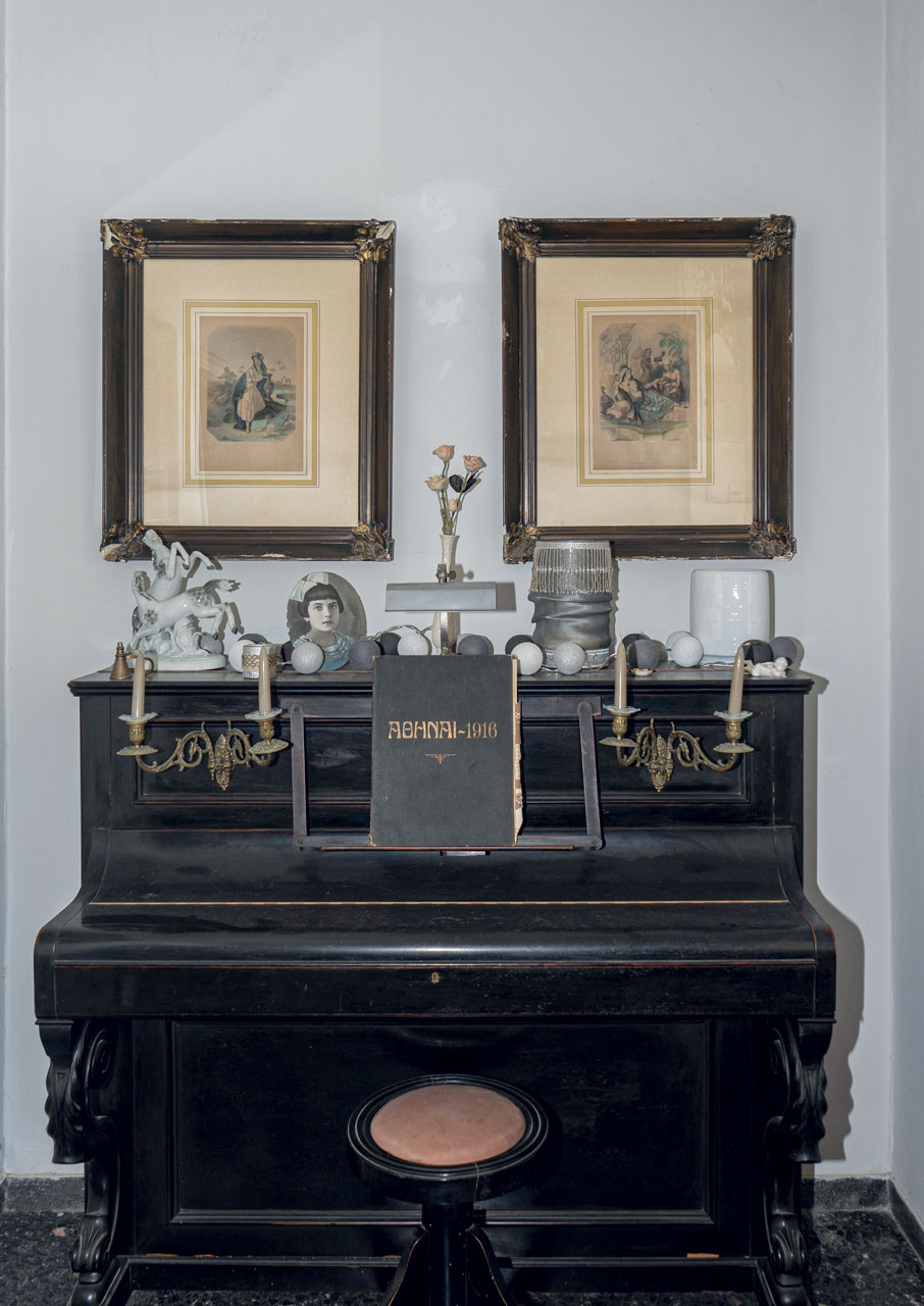 Το αρχοντικό που αφηγείται την ιστορία της Ερμούπολης - Φωτογραφία 4