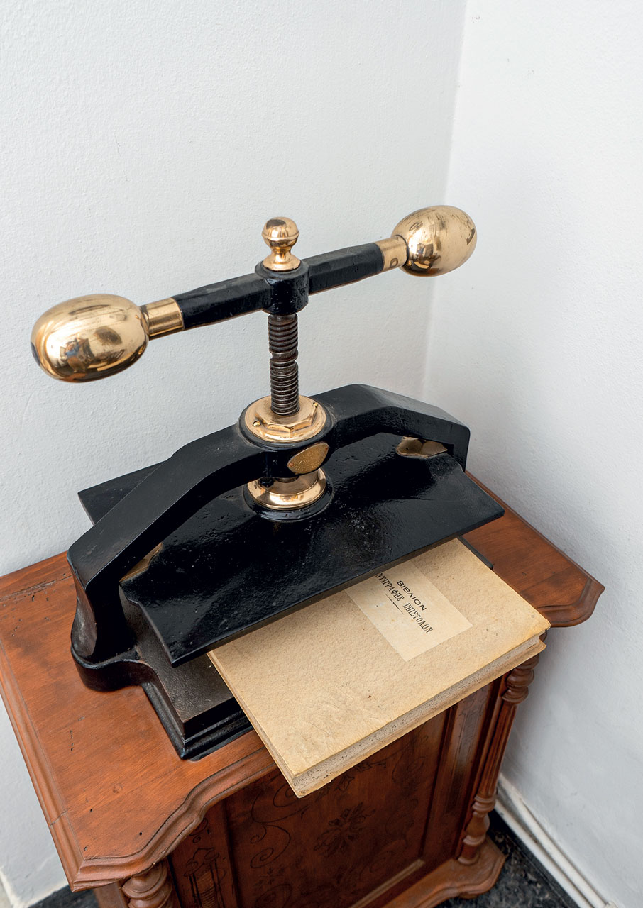 Το αρχοντικό που αφηγείται την ιστορία της Ερμούπολης - Φωτογραφία 5