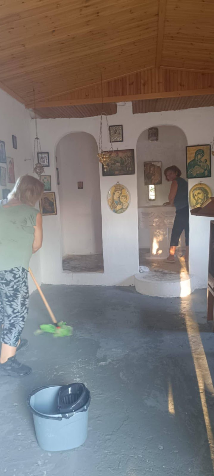 Γιωργος Μπαρμπαρουσης :   γιορτάζει  το εκκλησάκι της Παναγίας (Παναγούλα),στον Μαχαιρα - Φωτογραφία 2