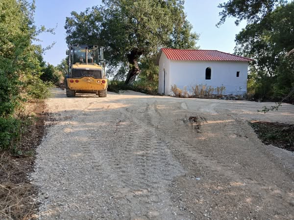 Γιωργος Μπαρμπαρουσης :   γιορτάζει  το εκκλησάκι της Παναγίας (Παναγούλα),στον Μαχαιρα - Φωτογραφία 4