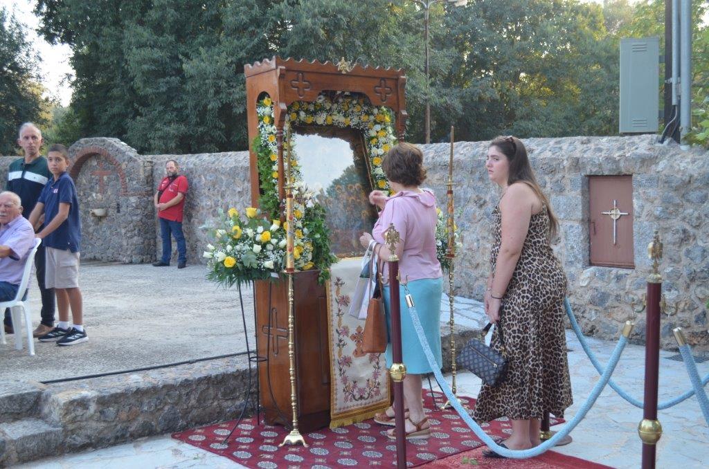 Με λαμπρότητα γιορτάστηκε η Παναγία η Λεσινιώτισσα σήμερα Παρασκευή 22 Αυγούστου 2025 - Φωτογραφία 14