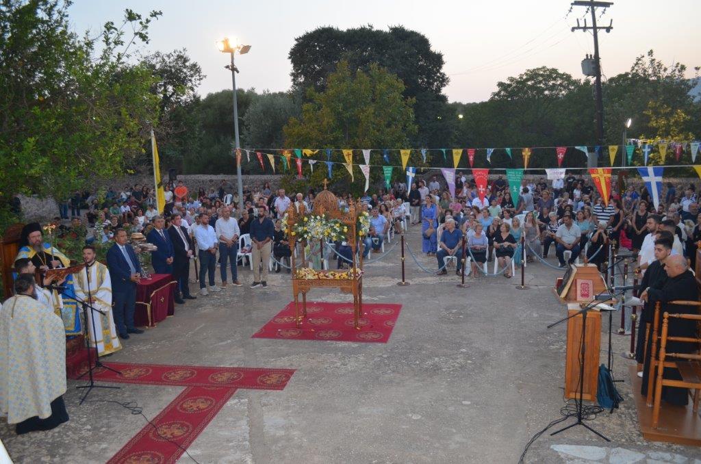 Με λαμπρότητα γιορτάστηκε η Παναγία η Λεσινιώτισσα σήμερα Παρασκευή 22 Αυγούστου 2025 - Φωτογραφία 45