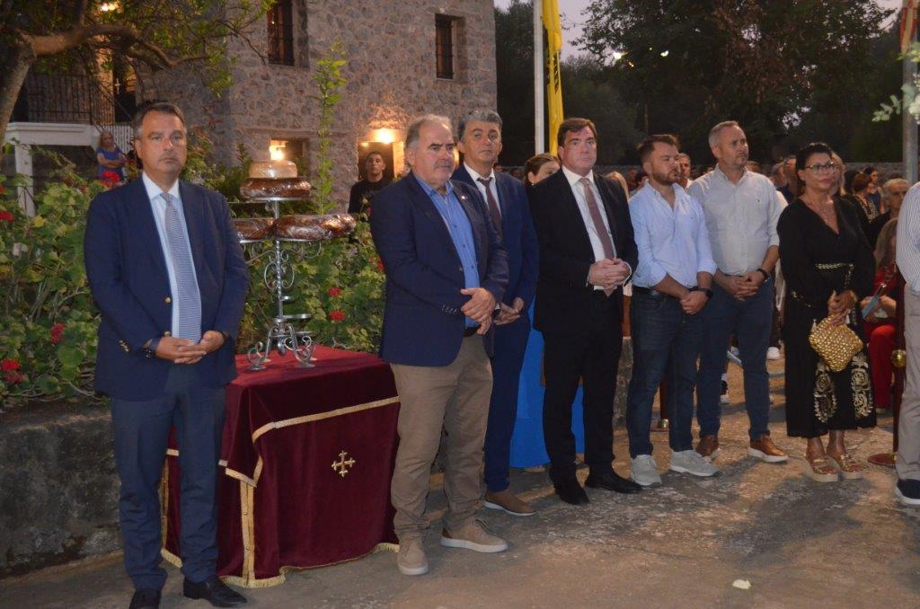 Με λαμπρότητα γιορτάστηκε η Παναγία η Λεσινιώτισσα σήμερα Παρασκευή 22 Αυγούστου 2025 - Φωτογραφία 54