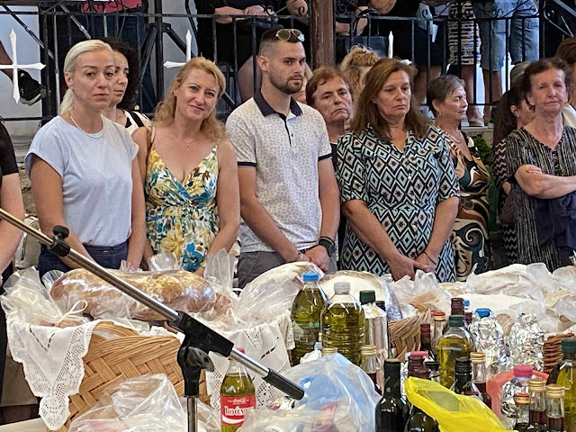 Με κατάνυξη ο Μέγας Εσπερινός στην Ιερά Μονή Ρόμβου Βάτου -Παναγία η Ρομβιάτισσα- στα Ακαρνανικά  (φωτο- βιντεο) - Φωτογραφία 2