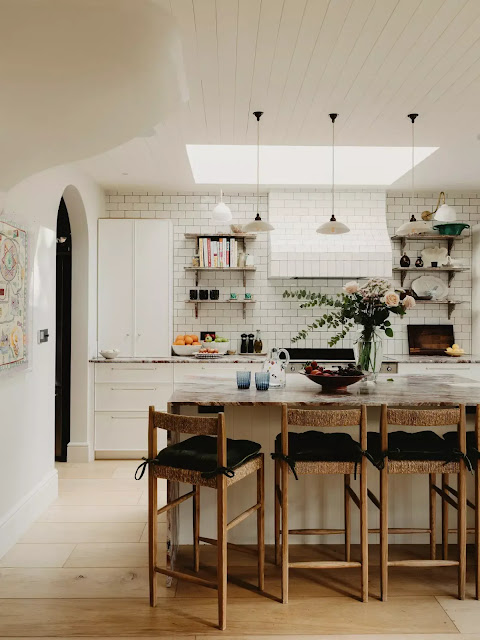 Όλα τα χαρακτηριστικά του Εγγλέζικου ύφους σε ένα σπίτι εξαιρετικής αισθητικής - Φωτογραφία 5