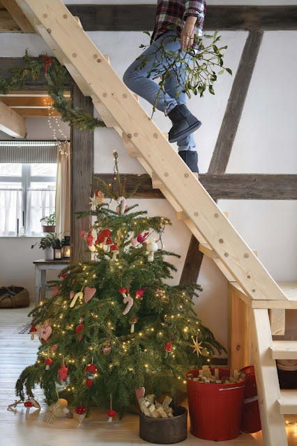 Γιορτές στο απόλυτα χριστουγεννιάτικο σπίτι - Φωτογραφία 13