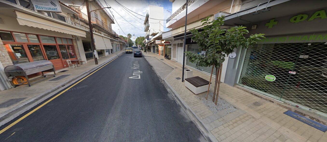 Μπούκαραν με αγροτικό και έκλεψαν Φαρμακείο τα ξημερώματα στη Μεσσήνη-Αναζητούνται οι δράστες (pics) - Φωτογραφία 2