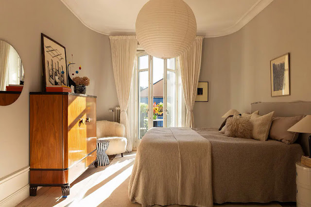 Καλαίσθητη και ζεστή διαμόρφωση σε διαμέρισμα κλασικής αρχιτεκτονικής - Φωτογραφία 12