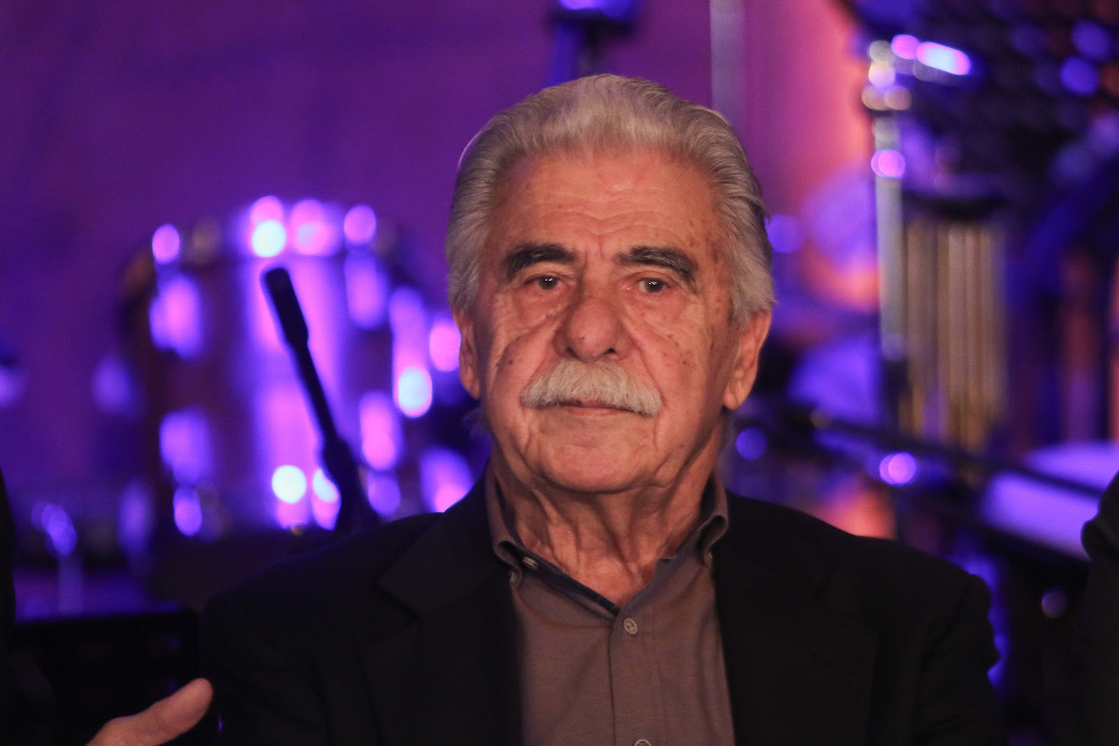 Παρουσιάστηκε η βιογραφικά του Μουσικού Λυράρη Βασίλη Σκουλα  με την συμμετοχή δυο Δημοσιογράφων Ξηρομεριτων απο τον Αστακό - Φωτογραφία 26