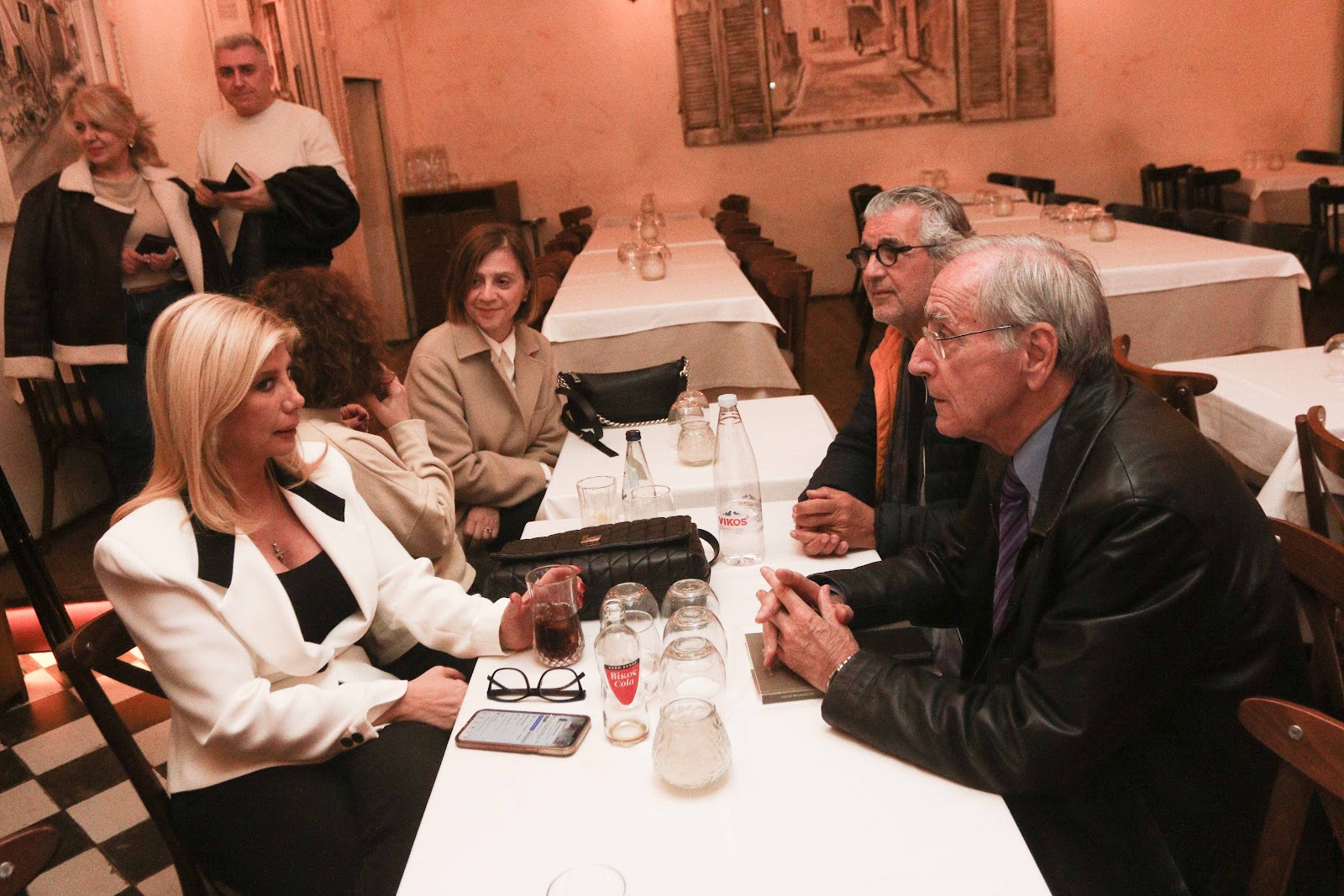 Παρουσιάστηκε η βιογραφικά του Μουσικού Λυράρη Βασίλη Σκουλα  με την συμμετοχή δυο Δημοσιογράφων Ξηρομεριτων απο τον Αστακό - Φωτογραφία 3