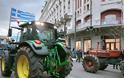 Οι Αγρότες με τα τρακτέρ στο Σύνταγμα - φωτο- βίντεο  MPAMPINH IN  6:32 Μ.Μ.  ΑΓΡΟΤΙΚΑ - Φωτογραφία 23