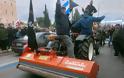 Οι Αγρότες με τα τρακτέρ στο Σύνταγμα - φωτο- βίντεο  MPAMPINH IN  6:32 Μ.Μ.  ΑΓΡΟΤΙΚΑ - Φωτογραφία 40