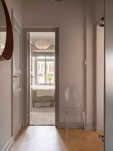 ΜΙΚΡΟΙ ΧΩΡΟΙ: Εξαιρετική αισθητική και πρακτικές λύσεις αποθήκευσης σε 34τμ - Φωτογραφία 16