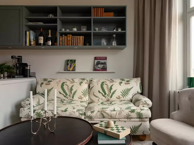 ΜΙΚΡΟΙ ΧΩΡΟΙ: Εξαιρετική αισθητική και πρακτικές λύσεις αποθήκευσης σε 34τμ - Φωτογραφία 4