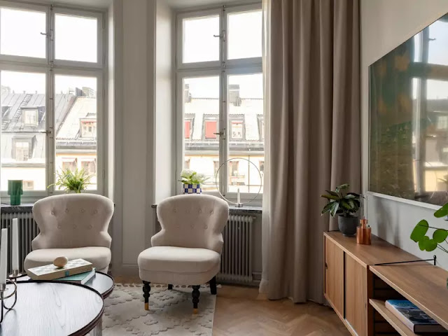 ΜΙΚΡΟΙ ΧΩΡΟΙ: Εξαιρετική αισθητική και πρακτικές λύσεις αποθήκευσης σε 34τμ - Φωτογραφία 5