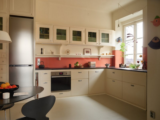 HOME TOUR: Ισορροπία παλιού και νέου σε ένα διαμέρισμα με ξεχωριστό χαρακτήρα - Φωτογραφία 27